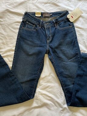 Levi's Straight Leg Women’s Curve ID Jeans - Dark Blue Denim